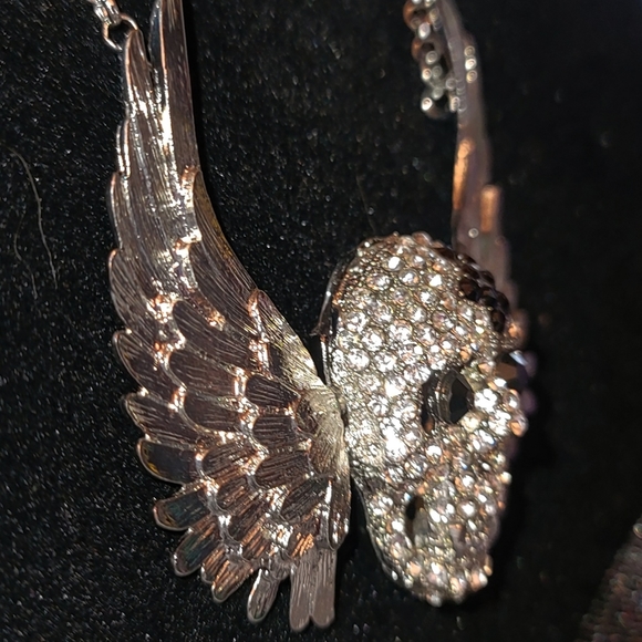 Betsy Johnson Large, Winged, Silver Skull Necklace - Picture 4 of 8